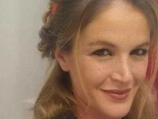 കുട്ടികളുടെ മുന്നിലും