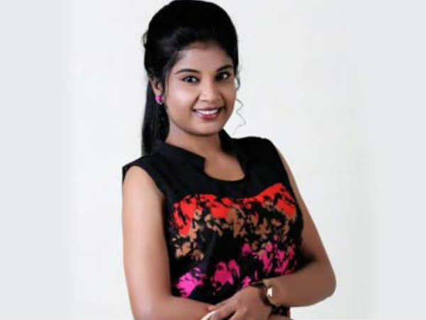 മുടിക്ക് കുത്തിപ്പിടിച്ച് തളളി