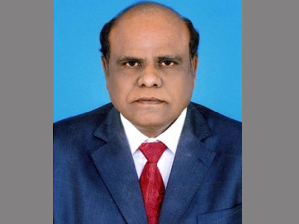 ജഡ്ജിമാർ അഴിമതിക്കാർ 