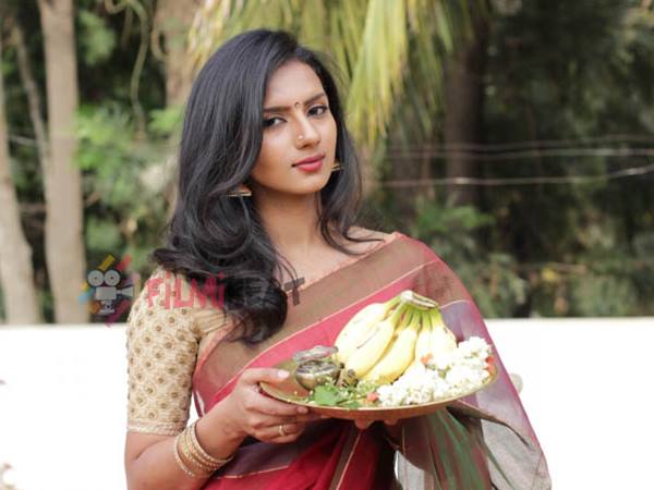 നഗ്നചിത്രങ്ങള്‍...