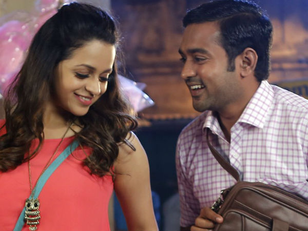 തീയേറ്റര് കിട്ടാത്തത് മാത്രമാണോ? തീയേറ്റര് കിട്ടാത്തത് മാത്രമാണോ?