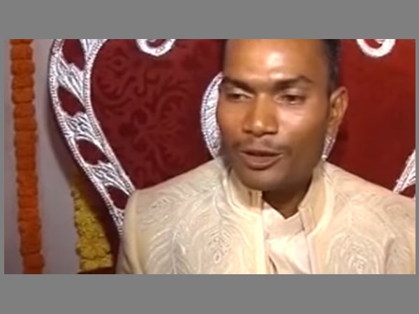 രവിശങ്കറിനെക്കുറിച്ച്...