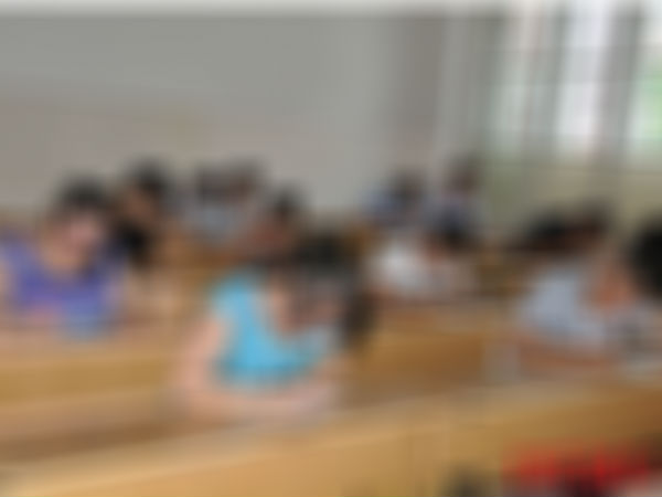 വിദ്യാർത്ഥിനികൾ