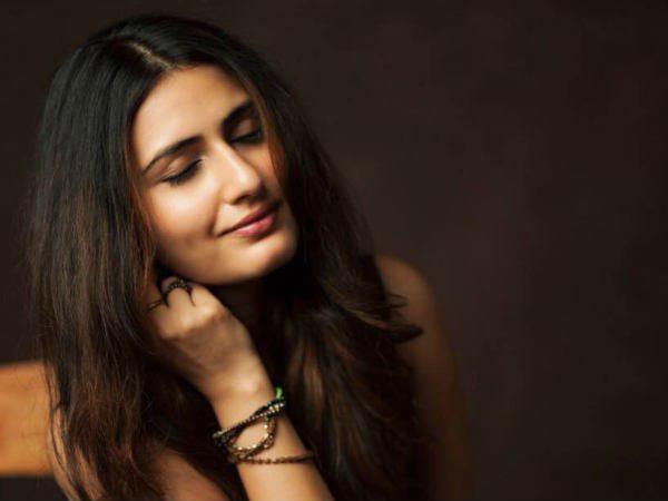 നടിക്ക് വിമർശനം