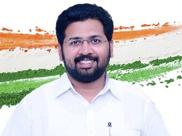 ആ വിളിയിൽ ഒരു കള്ളം ഒളിച്ചിരുന്നുവെന്ന്...