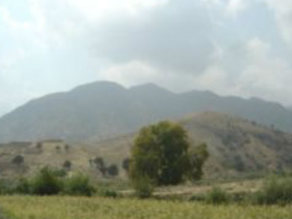 തോറ ബോറ മലനിരകള് തോറ ബോറ മലനിരകള്