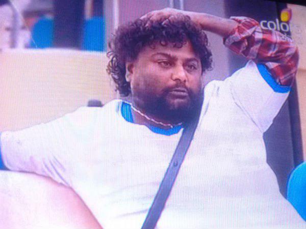 വിവാദം പതിവ്