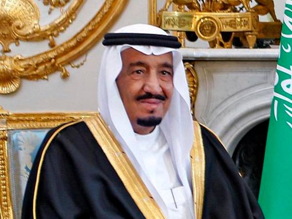 അധികാരം സല്‍മാന്‍ രാജാവിന്റെ കുടുംബത്തിലേക്ക്