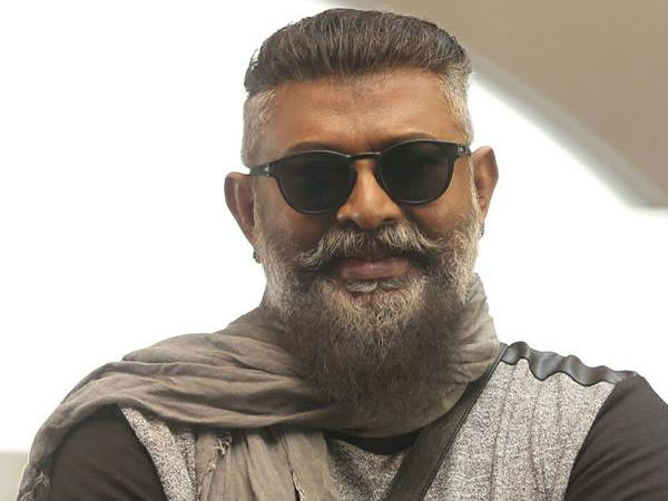 ആരോപണം ലാലിന്റെ തലയിൽ