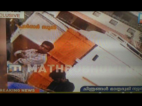 ഒരേ ടവർ ലൊക്കേഷൻ