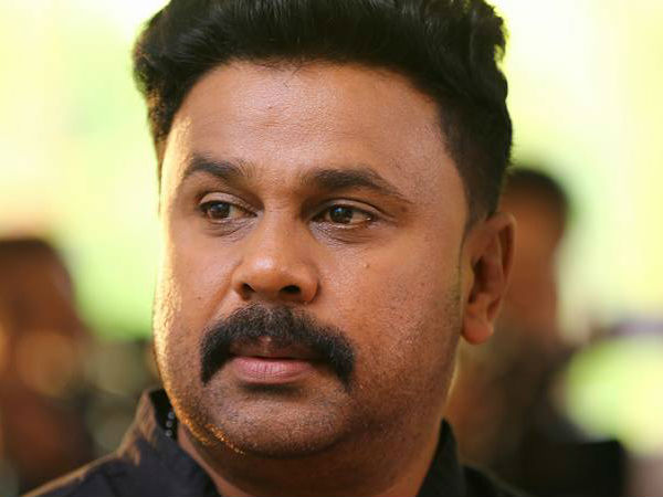 തുടരെ തുടരെ സിനിമകള്‍