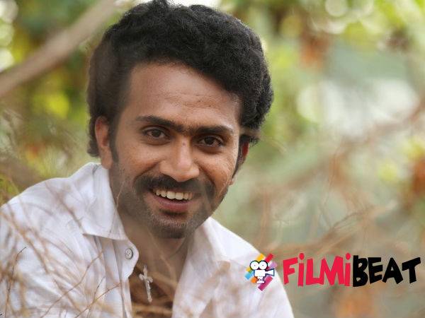 കരുവാക്കുകയായിരുന്നു...