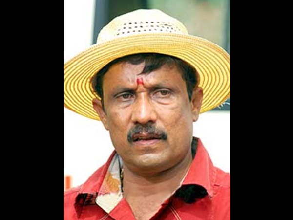 ലിബർട്ടി ബഷീറിനെ മാറ്റാൻ ആവശ്യപ്പെട്ടു