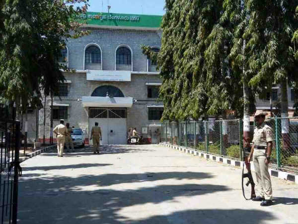 ജയിലിൽ വൻ സെറ്റപ്പ്