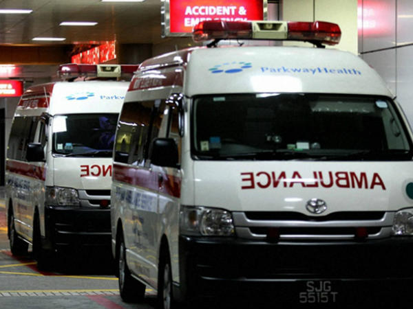 വീടിന് തീപിടിച്ചു, ആംബുലൻസ് വേണം...