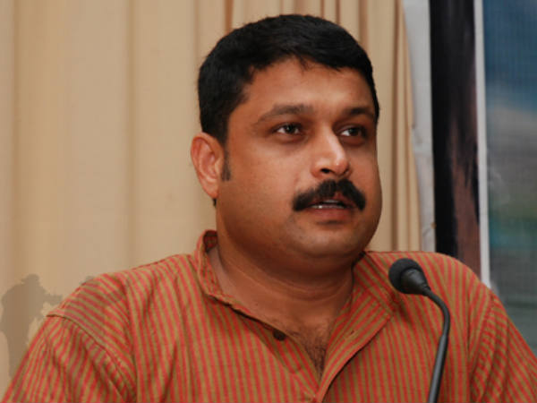 നികേഷിന്റെ ദീർഘവീക്ഷണം നികേഷിന്റെ ദീർഘവീക്ഷണം