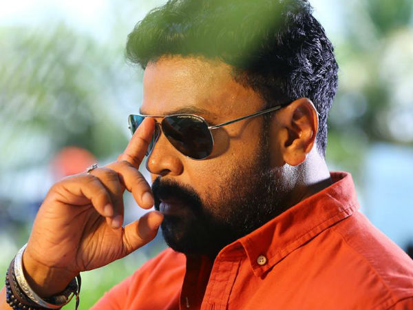 ബയോ പിക് പോലെ ബയോ പിക് പോലെ