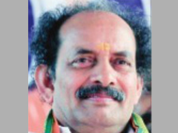 സ്വന്തം സ്ഥാനാര്‍ത്ഥിയെ തന്നെ