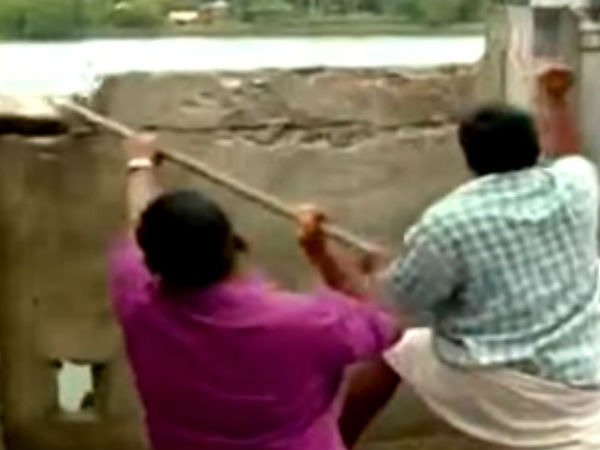 മതില്‍ തകര്‍ത്തു