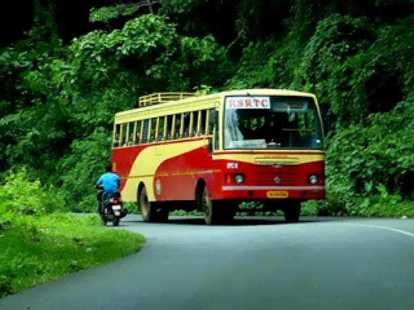 കെഎസ്ആര്‍ടിസി ബസിന് നേരെ ആക്രമണം