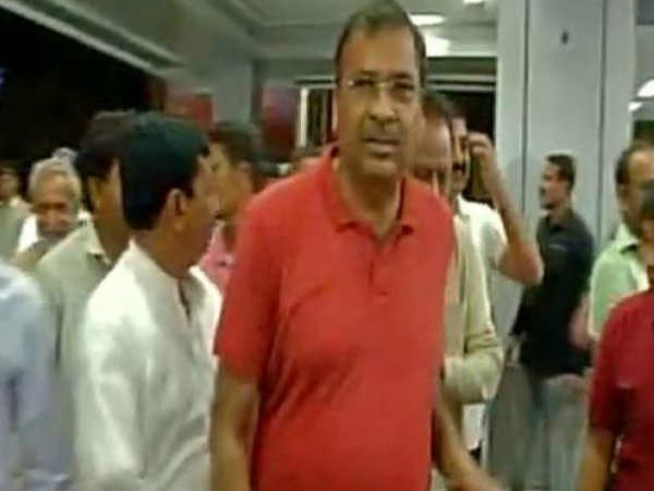 എംഎൽഎമാരുടെ രാജി