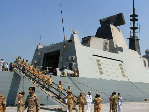 ഏഴ് യുദ്ധക്കപ്പലുകള്‍