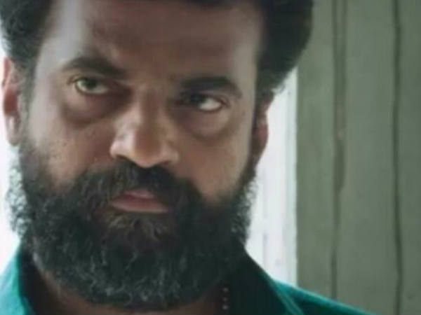 ഒരു തരത്തിലുള്ള ബന്ധവും ഇല്ല ഒരു തരത്തിലുള്ള ബന്ധവും ഇല്ല