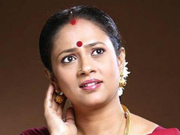 ആദ്യ സിനിമയില്‍ ദിലീപിനൊപ്പം