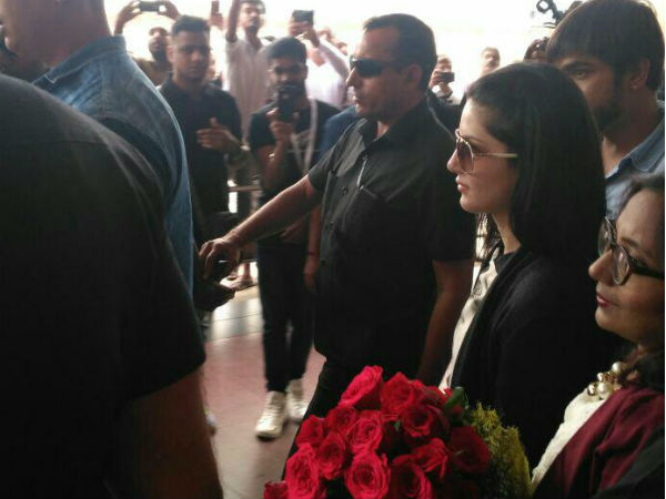 നേരത്തേ എത്തി