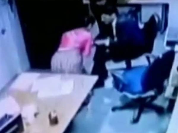 ക്യാബിനിലേക്ക് വിളിപ്പിച്ചു