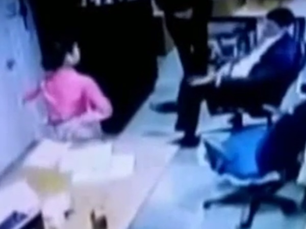 പക്ഷേ, പിരിച്ചുവിട്ടത്