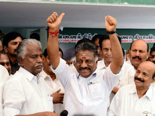 നാടകീയ മുഹുർത്തങ്ങൾ