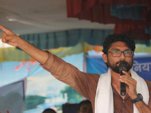 ജാതി കോളനികള്‍ നിലനിര്‍ത്തുന്നു