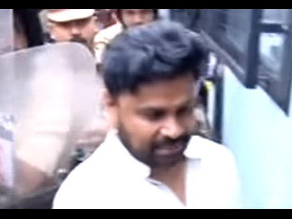 ഒരിക്കലെങ്കിലും വിളിക്കില്ലേ ?