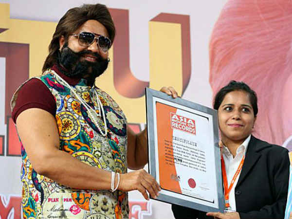 ബ്ലൂ ഫിലിം കാണുന്ന സ്വാമി?