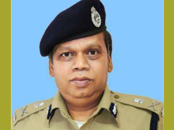 മുന്‍ ഡിജിപി സെന്‍കുമാര്‍