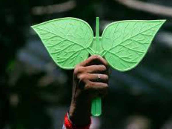  ആവശ്യം രണ്ടില ചിഹ്നം