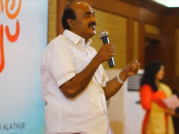 ഇപ്പോൾ മിണ്ടുന്നേ ഇല്ല
