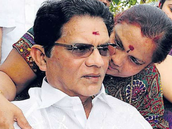 നിയന്ത്രിക്കേണ്ടിയിരുന്നു