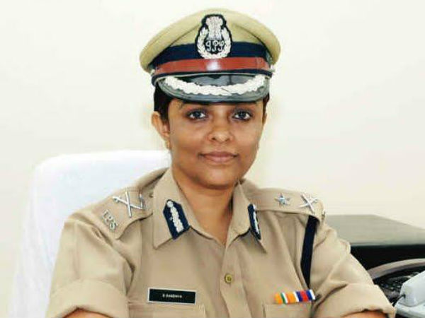 അതിലും സന്ധ്യയുടെ പേര് അതിലും സന്ധ്യയുടെ പേര്