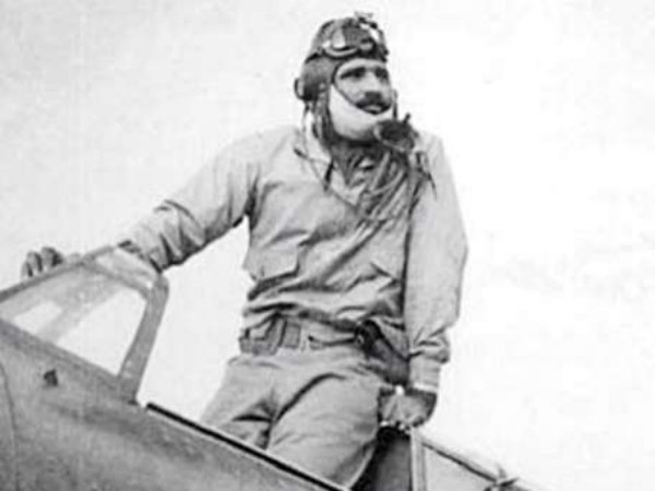 പഴയ ആയുധം പിടിച്ച്