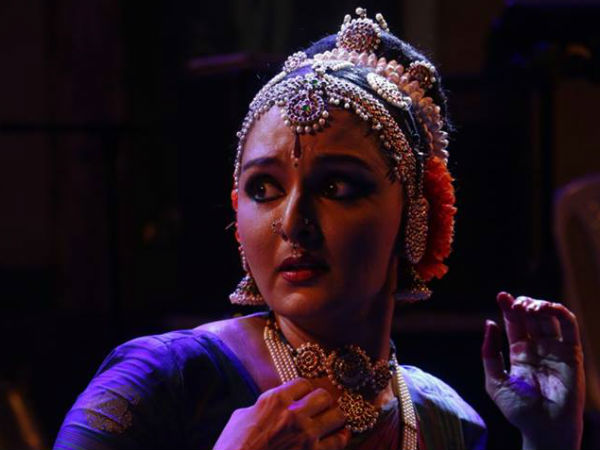 മഞ്ജുവും ബി സന്ധ്യയും