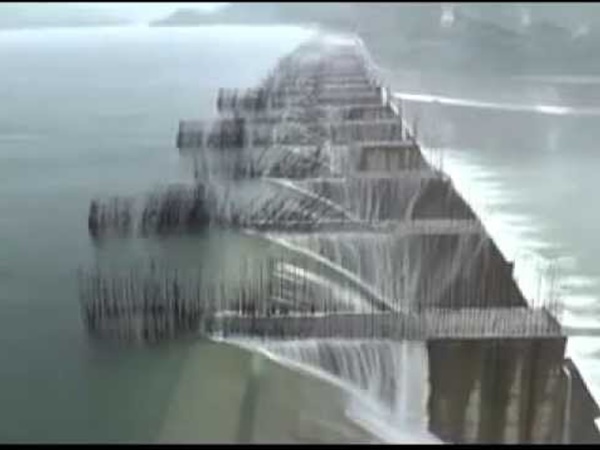  ജവഹര്‍ലാല്‍ നെഹ്രു തറക്കല്ലിട്ടു 