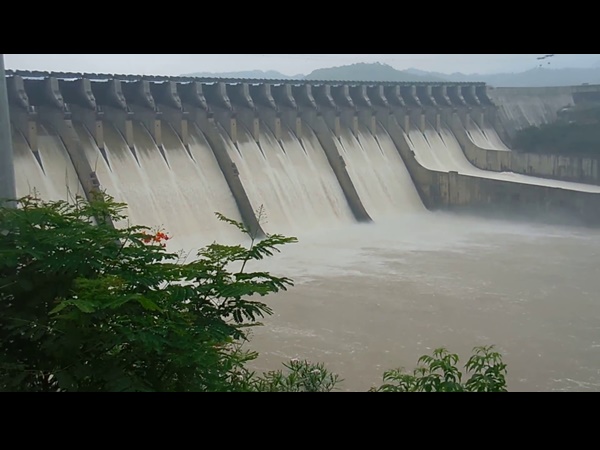 സര്‍ദാര്‍ സരോവര്‍ 