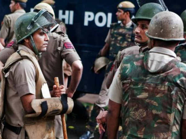  പോലീസ് പിടിയിൽ