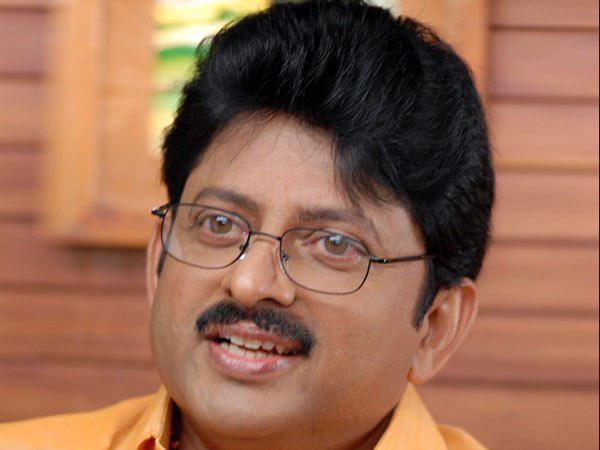 പണം കൊള്ളയടിക്കപ്പെടുന്നു