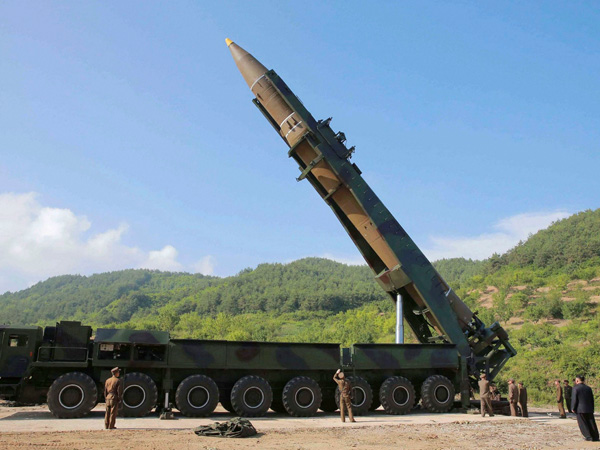  ആറ് അണുവായുധ പരീക്ഷണങ്ങള്‍ 