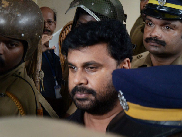 അന്ന് പൊട്ടിക്കരഞ്ഞ ദിലീപ്