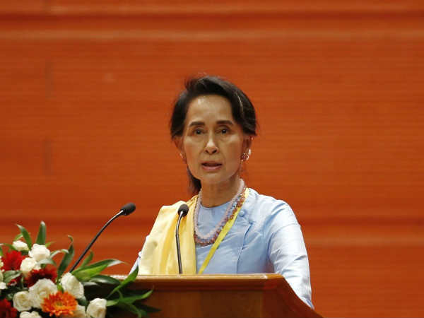 ഛായ ചിത്രം നീക്കി