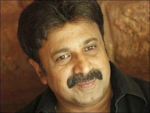 നിന്നെ ഇര മാത്രമാക്കുന്നു